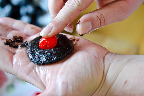 Chocolate-Cherry Cookie Balls-5