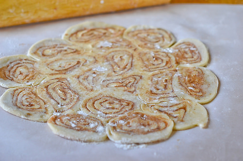 Cinnamon Bun Apple Pie-8