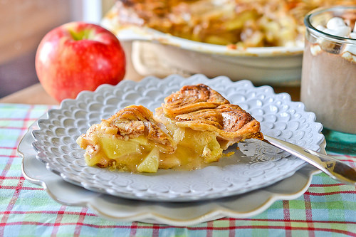 Cinnamon Bun Apple Pie-11