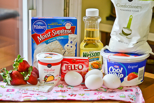 Strawberry-Swirl Cake-1