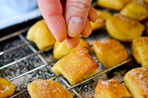 Cinnamon Sugar Pretzel Bites-10