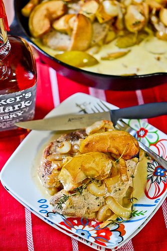 Skillet Pork Chops with Apples & Onions-8