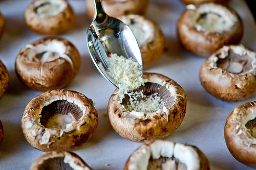 French Onion Soup Stuffed Mushrooms-7