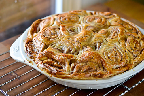 Cinnamon Bun Apple Pie-10