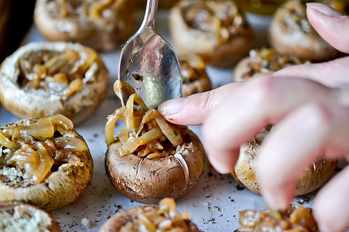 French Onion Soup Stuffed Mushrooms-8