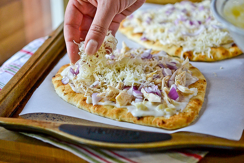 Roasted Garlic, Chicken & Herb Flatbread Pizza-9
