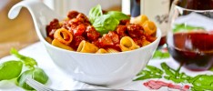 Simple Italian Suasage Ragu with Rigatoni