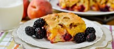 Blackberry-Peach Cobbler Bars